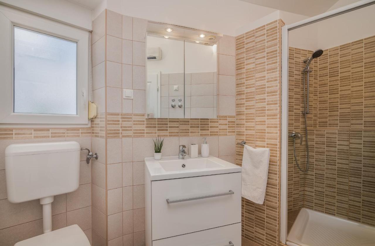 Apartment Marina Malinska Bagian luar foto