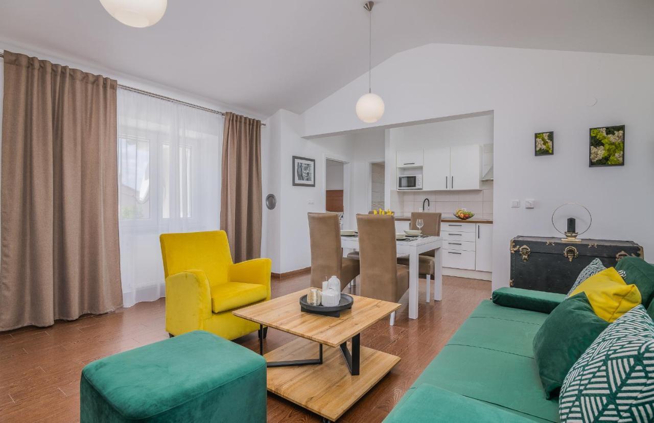 Apartment Marina Malinska Bagian luar foto