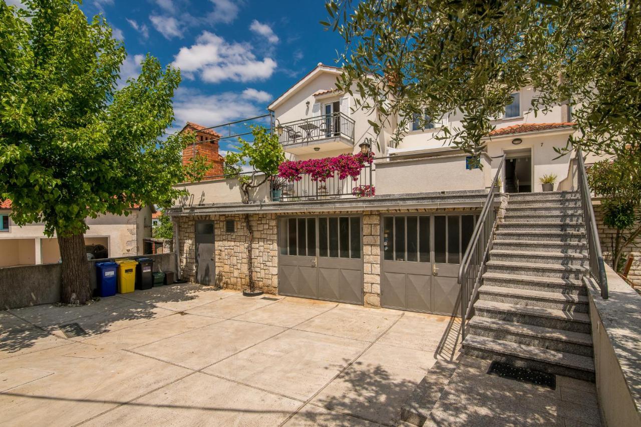 Apartment Marina Malinska Bagian luar foto